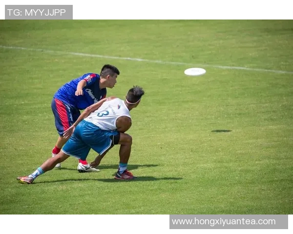 重庆飞盘队与广州飞盘队赛后复盘分析个人能力对比与表现总结